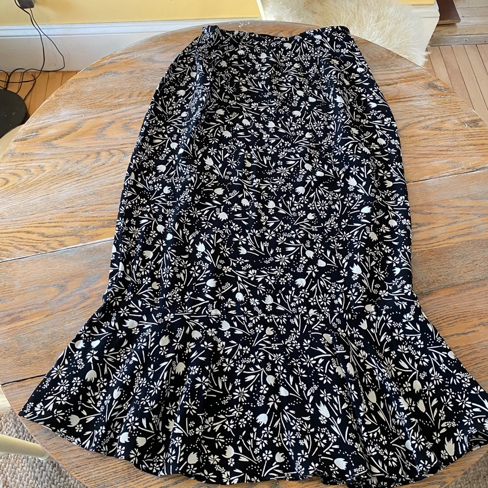 PUTUMAYO black/ivory rayon ruffle hem skirt - Picture 3 of 5